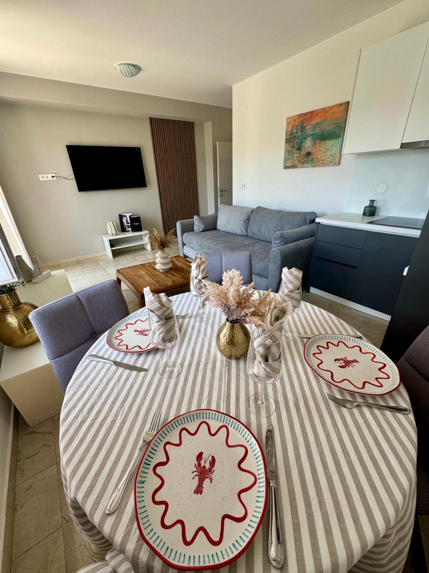 Apartments Toma Новаля Екстер'єр фото