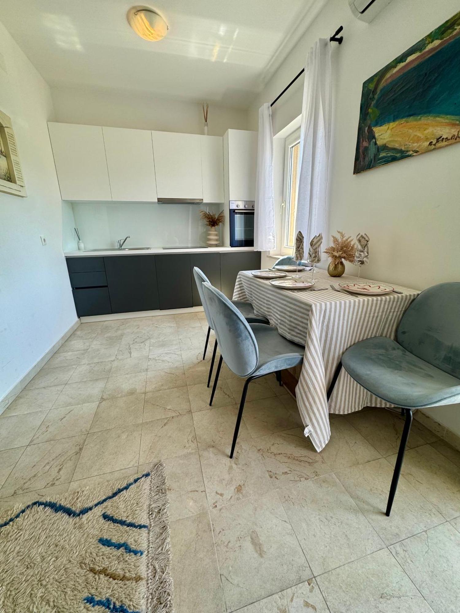 Apartments Toma Новаля Екстер'єр фото